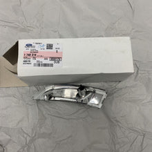 Load image into Gallery viewer, Genuine Ford FIESTA Wing Mirror Indicator Lens R/H  (2008-2017)  1748314