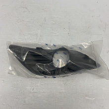 Load image into Gallery viewer, Genuine Ford Focus MK2 Front Bumper Grille 1528561