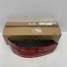 Load image into Gallery viewer, 45281575