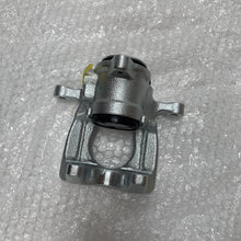 Load image into Gallery viewer, New Genuine Mazda Body &amp; Piston(L),Cal GMY02671X / GMY0-26-71X OEM