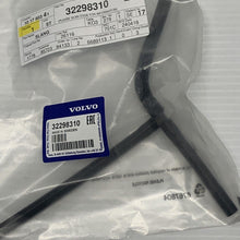 Load image into Gallery viewer, Genuine Volvo xc90 Charge Air Cooler Hose. Compressor Exhaust 32298310