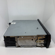 Load image into Gallery viewer, Genuine Renault Radio 7701389864