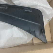 Load image into Gallery viewer, Genuine Land Rover discovery sport 15- bumper cover VPLCB0440
