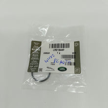 Load image into Gallery viewer, GENUINE LAND ROVER DRIVE SHAFT REAR AXLE DRIVE RETAINER LR018449