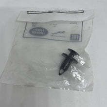 Load image into Gallery viewer, Genuine Land Rover Range Rover Plastic Clip JDE12870