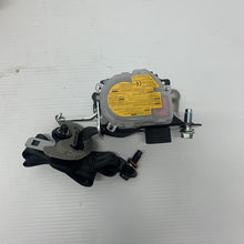 Load image into Gallery viewer, Genuine Kia Picanto 2017 S/BELT ASSY-FR RH (EBONY BLACK) 888801y600eq