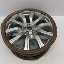 Load image into Gallery viewer, NEW RANGE ROVER EVOQUE / 18" ALLOY WHEEL RIM SILVER STYLE / LR084668 GENUINE