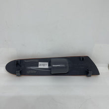 Load image into Gallery viewer, NEW JAGUAR S-TYPE X200 REAR RIGHT FENDER REFLECTOR USA XR87612 GENUINE