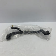 Load image into Gallery viewer, GENUINE LAND ROVER RANGE ROVER COOLANT HOSE LR072035