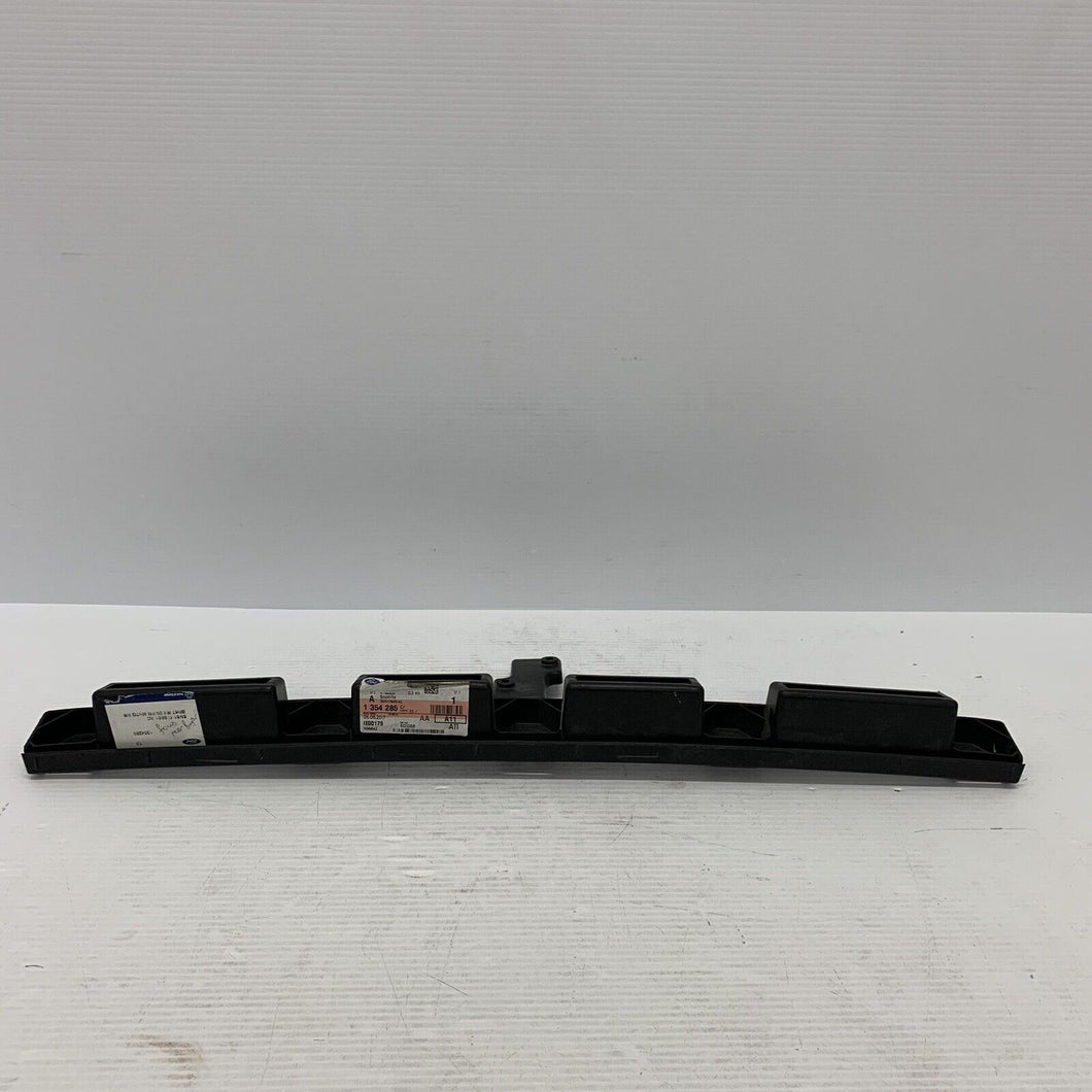 Genuine FORD FOCUS MK2 REAR BUMPER MOUNTING BRACKET 1354285