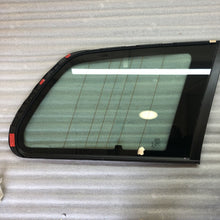 Load image into Gallery viewer, Genuine Volvo Quater Glass Brand New 31385866