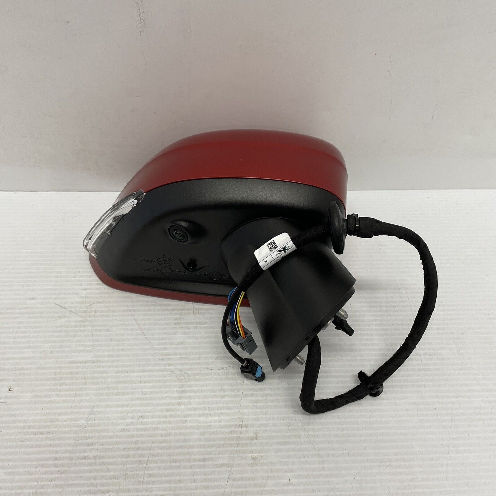 Genuine Volvo Wing Mirror RHS 39845630 – Genuine Parts Ltd