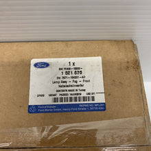Load image into Gallery viewer, Genuine Ford Mondeo MK4 Front O/S Fog Light Lamp 1521876
