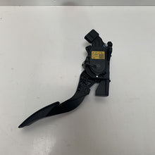 Load image into Gallery viewer, Throttle Pedal UK RHD Skoda Rapid / Seat Toledo 6R2721503F New Genuine Seat part