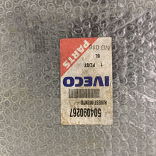 Load image into Gallery viewer, Genuine Door Panel Iveco Daily IV 06-11 3.0HPI 504090267 Front Right