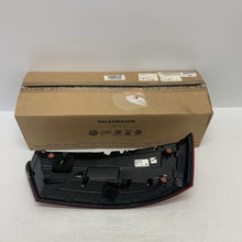 Load image into Gallery viewer, 45281575