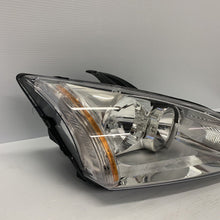 Load image into Gallery viewer, Genuine Ford Focus MK2 Front O/S Headlight 2004-2008 1480980