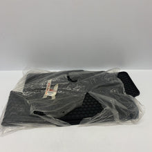 Load image into Gallery viewer, Genuine Kia Venga 2010-ON Front &amp; Rear All Weather Rubber Floor Mats 1P132ADE00