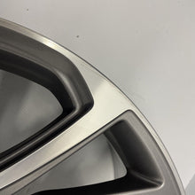 Load image into Gallery viewer, New OEM Land Range Discovery 22" 22x9.5 Alloy Wheel minor marks 2017- VPLRW0117