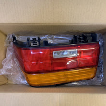 Load image into Gallery viewer, genuine toyota lens rr combination brand new 815511A811