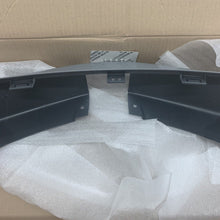 Load image into Gallery viewer, Genuine Land Rover discovery sport 15- bumper cover VPLCB0440