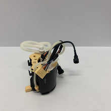 Load image into Gallery viewer, GENUINE RANGE ROVER SPORT 3.0 TDV6 NEW OEM IN TANK FUEL PUMP  LR042717