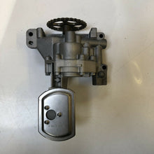 Load image into Gallery viewer, Genuine Fiat Part - FIAT SCUDO 2.0D Oil Pump 99 to 06 9569342587