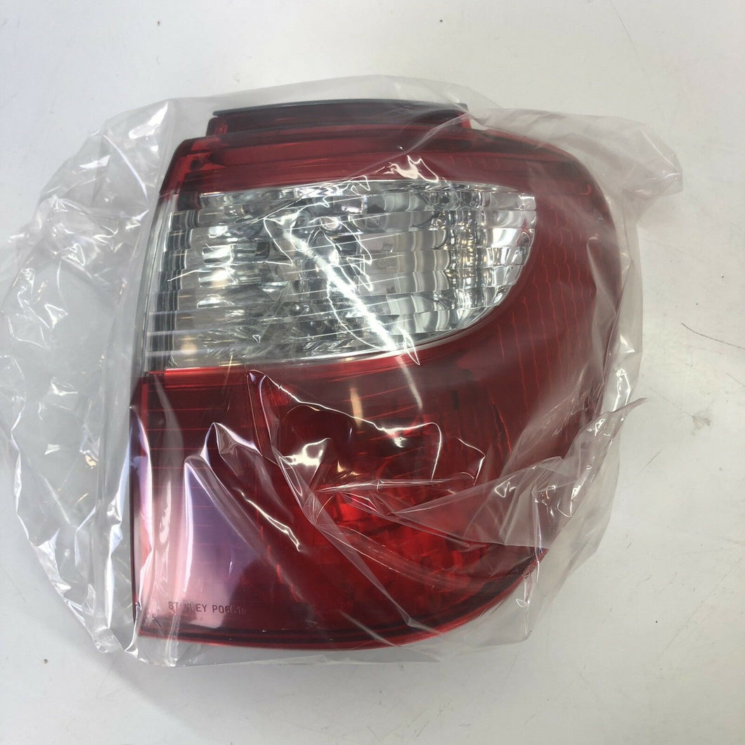 Genuine Mazda 626 Eastate Right Hand Outter Tail Light G18k51170a