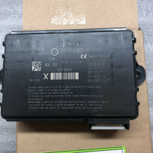 Load image into Gallery viewer, Genuine Land Rover 2017 Range Rover Sport Alarm System Control Module Lr083970