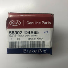 Load image into Gallery viewer, Genuine Kia Brake Pads Brand New 58302d4a65 Rear