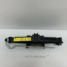 Load image into Gallery viewer, Genuine LandRover discovery sport15- Range Rover evoque 12-lifting jack lr070902
